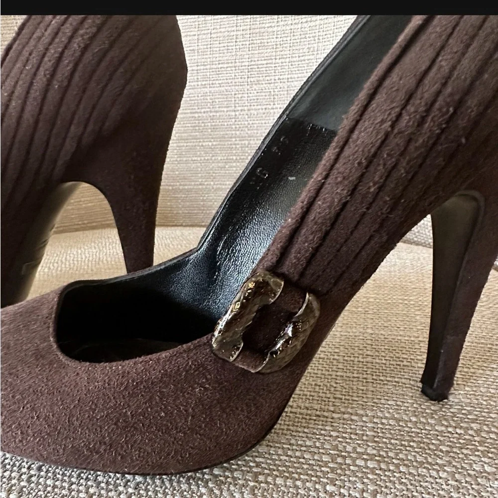 Giorgio Armani Suede Brown Pumps - Size 38 - Picture 8 of 8